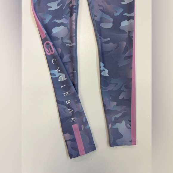 Wear It To Heart x CycleBar Camila Hw Front Pocket Legging - Picture 3 of 5